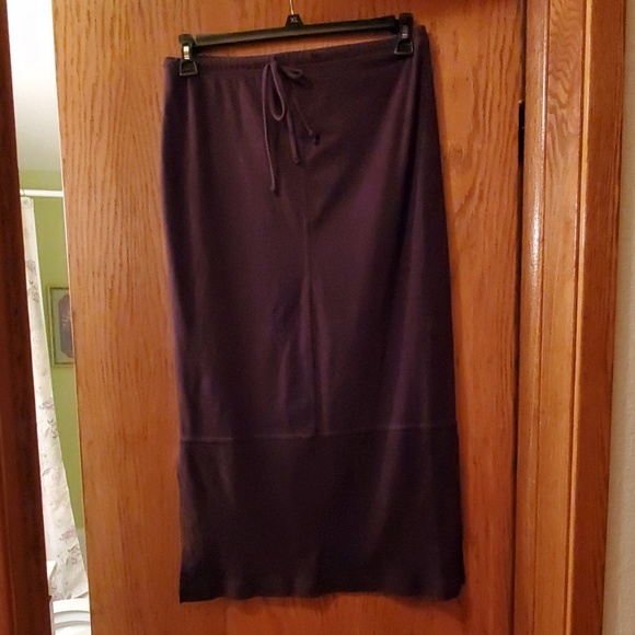 2 piece set includes top and skirt - Picture 4 of 6